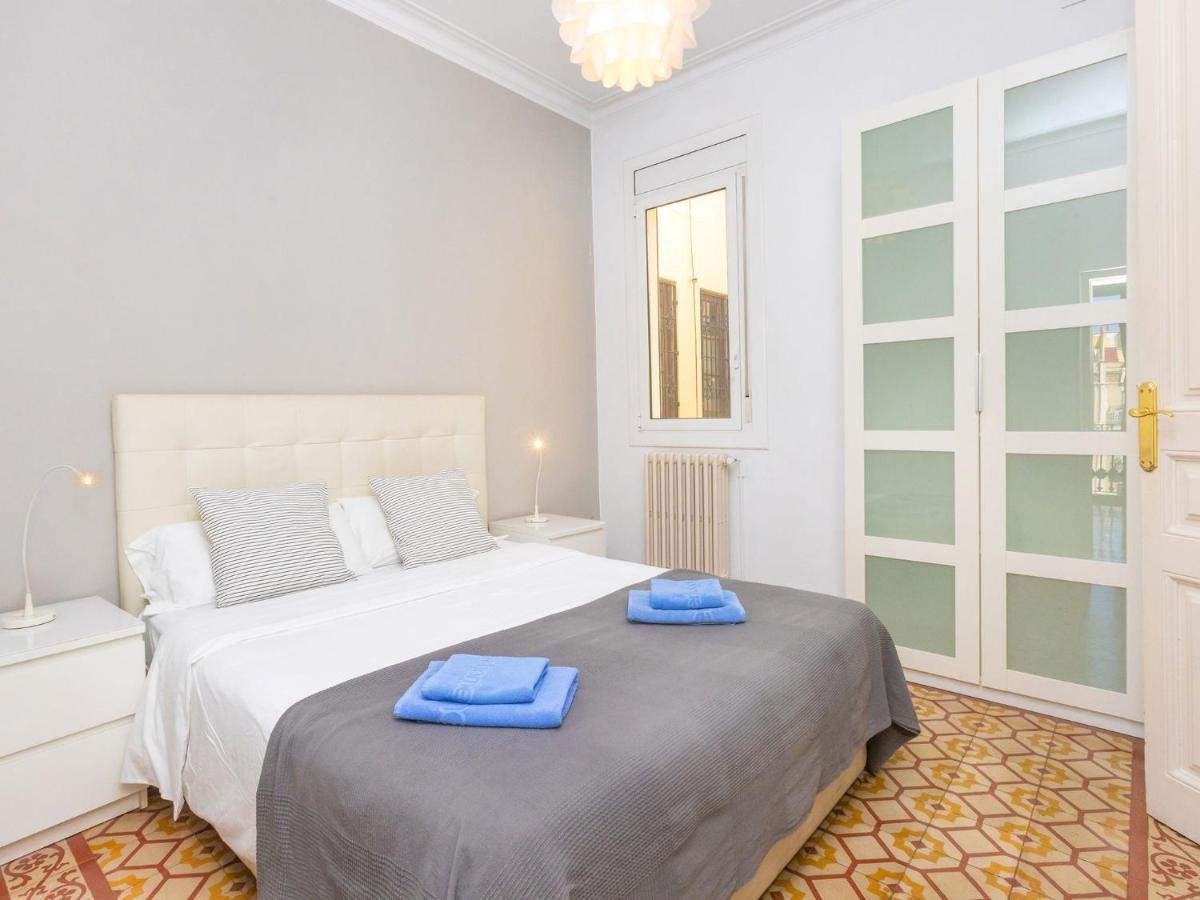 Eix-dret-roger De Lluria-valencia By Interhome Apartamento *