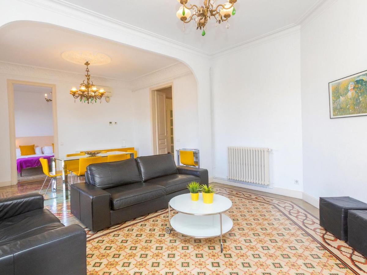 Eix-dret-roger De Lluria-valencia By Interhome Barcelona