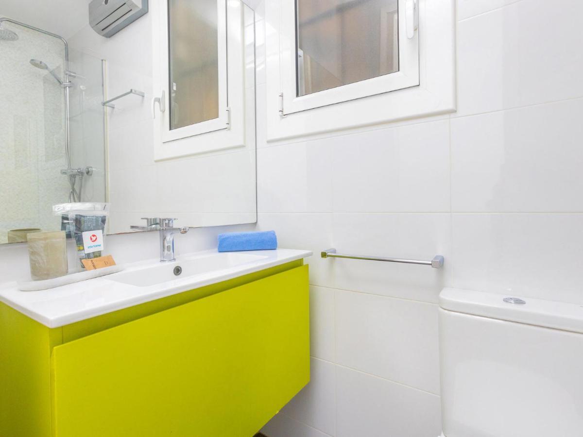 Eix-dret-roger De Lluria-valencia By Interhome Barcelona